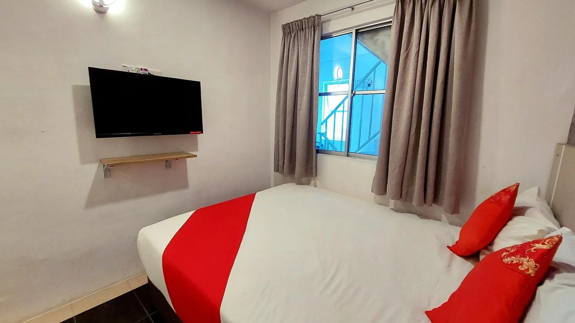 Good2Stay Budget Hotel L Lift L Coway Water L Wifi6 L Laundromat Malacca 2*,